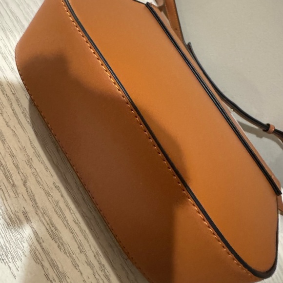 Trendy Crossbody Bag Brown Adjustable Strap Like New 11x9" - Picture 3 of 6